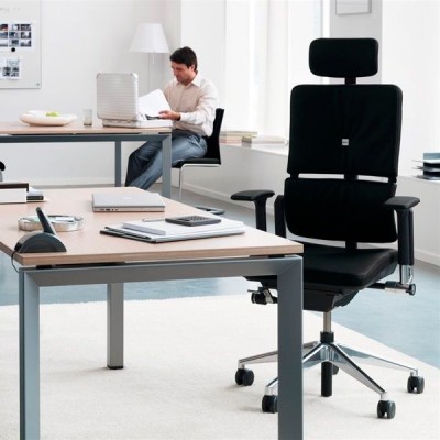 Por favor, trabalhe a cadeira com Steelcaseencosto de cabeça Por favor, trabalhe a cadeira com Steelcaseencosto de cabeça