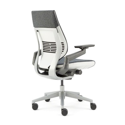 Sedia Gesture Steelcase con rivestimento dello schienale Sedia Gesture Steelcase con rivestimento dello schienale