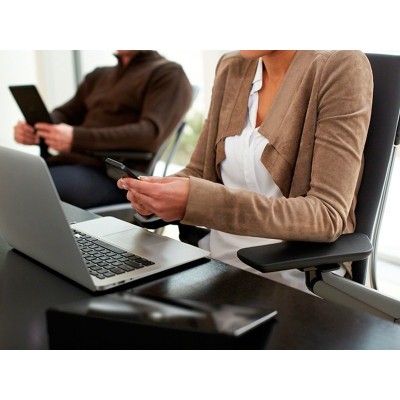 Sedia Gesture Steelcase con rivestimento dello schienale Sedia Gesture Steelcase con rivestimento dello schienale