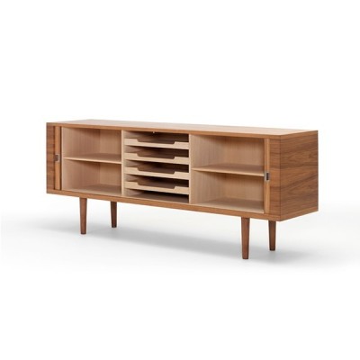 Interior del Aparador credenza CH825 en roble de Carl Hansen. Disponible en Moisés showroom Interior del Aparador credenza CH825 en roble de Carl Hansen. Disponible en Moisés showroom
