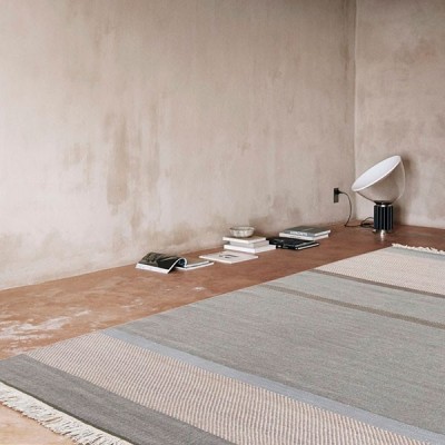 Taccia Small lampada da tavolo design Flos Taccia Small lampada da tavolo design Flos