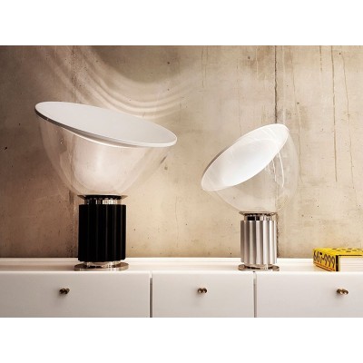 Taccia Pequeno candeeiro de mesa design Flos Taccia Pequeno candeeiro de mesa design Flos