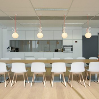 Silla AAC 12 de HAY en Moises Showroom