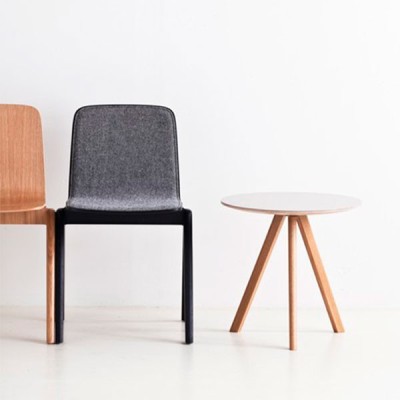 Mesa auxiliar CPH20 50 round de Hay en Moises Showroom Mesa auxiliar CPH20 50 round de Hay en Moises Showroom