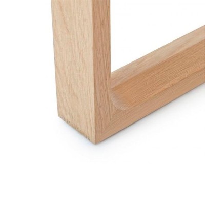 Mesa Essay fija de Fritz Hansen en Moises Showroom Mesa Essay fija de Fritz Hansen en Moises Showroom