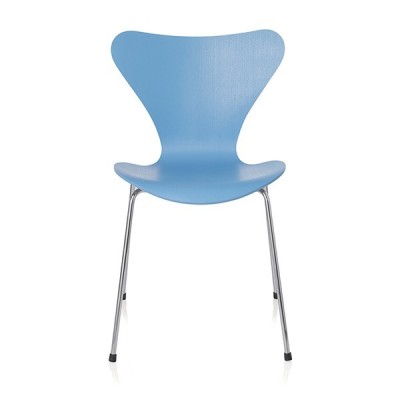 Series 7 chair in Fritz Hansenstained ash Series 7 chair in Fritz Hansenstained ash