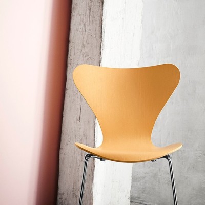 Cadeira da série 7 em cinza manchado de Fritz Hansen Cadeira da série 7 em cinza manchado de Fritz Hansen