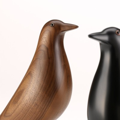 Vitra Eames House Bird Nogal 11 Vitra Eames House Bird Nogal 11