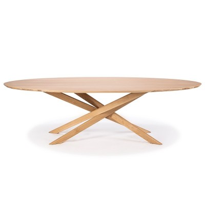 Mesa de comedor Mikado Oval de Ethnicraft en Moises Showroom Mesa de comedor Mikado Oval de Ethnicraft en Moises Showroom