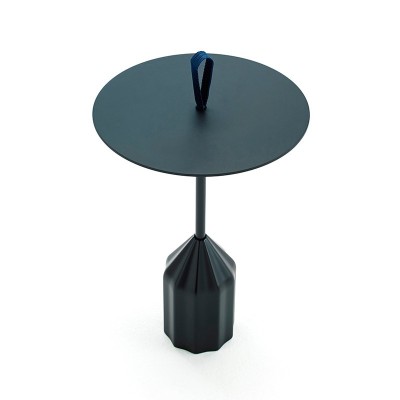 Mesa Burin Mini de Viccarbe en Moises Showroom Mesa Burin Mini de Viccarbe en Moises Showroom