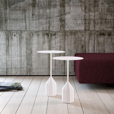 Mesa Burin Mini de Viccarbe en Moises Showroom Mesa Burin Mini de Viccarbe en Moises Showroom