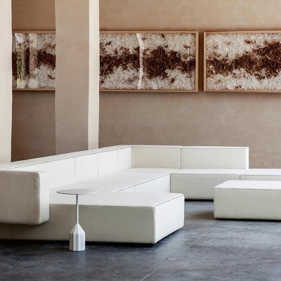 Mesa Burin Mini de Viccarbe en Moises Showroom Mesa Burin Mini de Viccarbe en Moises Showroom