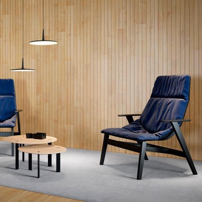 Butaca ACE con brazos de Viccarbe en Moises Showroom Butaca ACE con brazos de Viccarbe en Moises Showroom