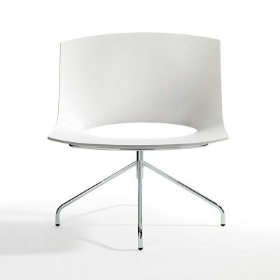 Butaca Oh! de Enea Design con base cromada en Moises Showroom Butaca Oh! de Enea Design con base cromada en Moises Showroom