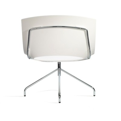 Butaca Oh! de Enea Design con base cromada en Moises Showroom Butaca Oh! de Enea Design con base cromada en Moises Showroom