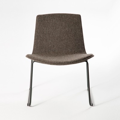 Upholstered Lottus armchair with Eneasled foot Upholstered Lottus armchair with Eneasled foot