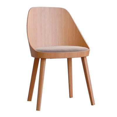 Silla Kaiak de Enea con asiento tapizado en Moises Showroom Silla Kaiak de Enea con asiento tapizado en Moises Showroom