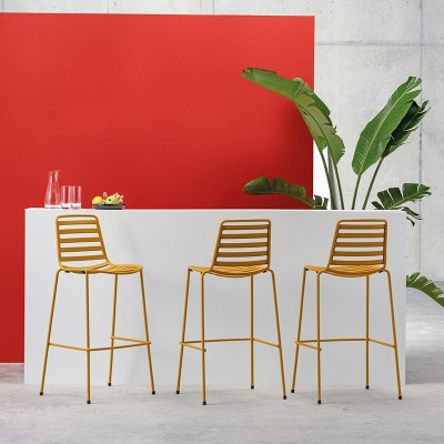 Taburete Street de Enea en Moises Showroom Taburete Street de Enea en Moises Showroom