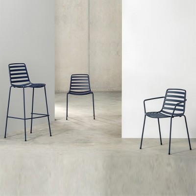 Taburete Street de Enea en Moises Showroom Taburete Street de Enea en Moises Showroom