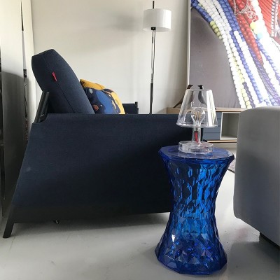 Sofá cama Neat de Innovation color azul en Moises Showroom Sofá cama Neat de Innovation color azul en Moises Showroom