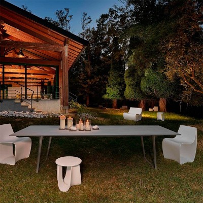 Silla de exterior Sign Matt de MDF en Moises Showroom Silla de exterior Sign Matt de MDF en Moises Showroom