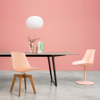 Silla Flow con base giratoria de pie central de MDF Italia en Moises Showroom Silla Flow con base giratoria de pie central de MDF Italia en Moises Showroom