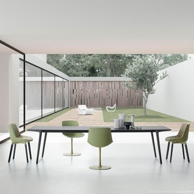 Silla Flow con base giratoria de pie central de MDF Italia en Moises Showroom Silla Flow con base giratoria de pie central de MDF Italia en Moises Showroom