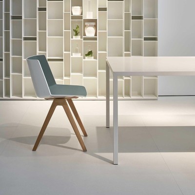 Silla Aïku bicolor con base de madera de MDF Italia
