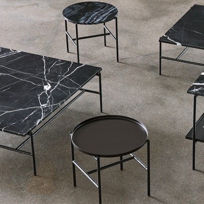 Mesa de café Rebar de HAY en mármol negro en Moises Showroom Mesa de café Rebar de HAY en mármol negro en Moises Showroom
