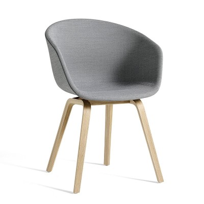 Silla tapizada AAC23 de HAY en Moises Showroom Silla tapizada AAC23 de HAY en Moises Showroom