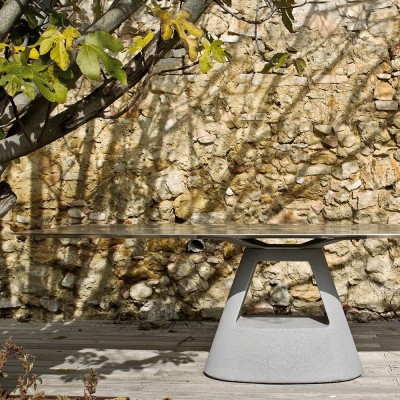 Mesa Table B Stone de BD Barcelona en Moises Showroom Mesa Table B Stone de BD Barcelona en Moises Showroom