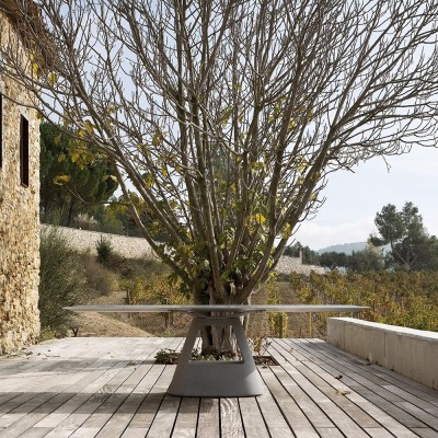 Mesa Table B Stone de BD Barcelona en Moises Showroom Mesa Table B Stone de BD Barcelona en Moises Showroom