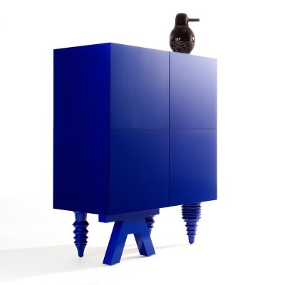 Aparador Showtime Multileg de BD Barcelona diseñado por Jaime Hayon en Moises Showroom Aparador Showtime Multileg de BD Barcelona diseñado por Jaime Hayon en Moises Showroom