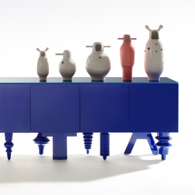Aparador Showtime Multileg de BD Barcelona diseñado por Jaime Hayon en Moises Showroom Aparador Showtime Multileg de BD Barcelona diseñado por Jaime Hayon en Moises Showroom