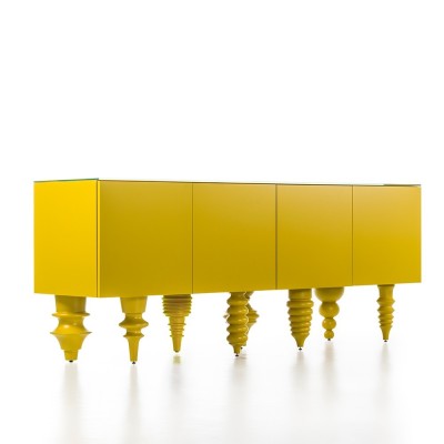 AAparador Showtime Multileg de BD Barcelona diseñado por Jaime Hayon en Moises Showroom AAparador Showtime Multileg de BD Barcelona diseñado por Jaime Hayon en Moises Showroom