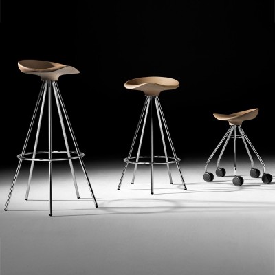 Taburete bajo con ruedas Jamaica de BD Barcelona en Moises Showroom Taburete bajo con ruedas Jamaica de BD Barcelona en Moises Showroom