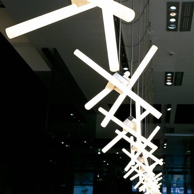 Lámpara de suspensión Olvidada de BD Barcelona en Moises Showroom Lámpara de suspensión Olvidada de BD Barcelona en Moises Showroom