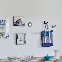 Perchero Float de Sancal en Moises Showroom Perchero Float de Sancal en Moises Showroom
