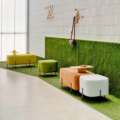 Puf Elephant con bandeja de Sancal en Moises Showroom Puf Elephant con bandeja de Sancal en Moises Showroom