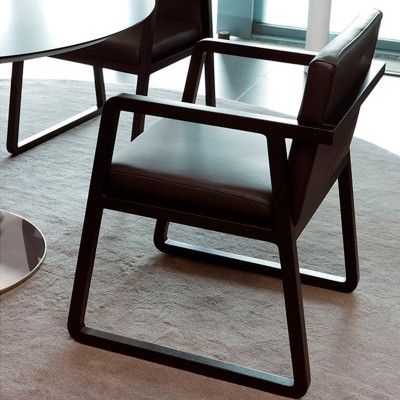 Silla con brazos Midori de Sancal en Moises Showroom Silla con brazos Midori de Sancal en Moises Showroom