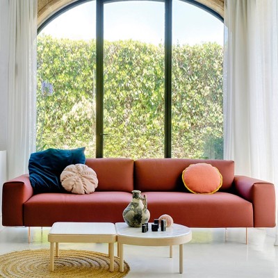 Sofá Tiptoe de Sancal con brazo largo en Moises Showroom Sofá Tiptoe de Sancal con brazo largo en Moises Showroom