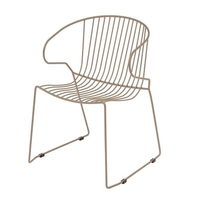 Silla Bolonia con brazos de Isimar en Moises Showroom Silla Bolonia con brazos de Isimar en Moises Showroom