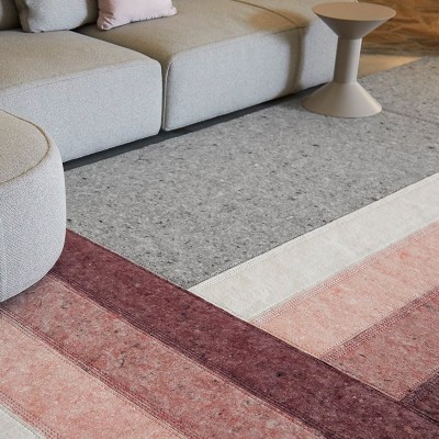 Alfombra Nuances Line Burgundy de Patricia Urquiola para Gan Rugs en Moises Showroom Alfombra Nuances Line Burgundy de Patricia Urquiola para Gan Rugs en Moises Showroom