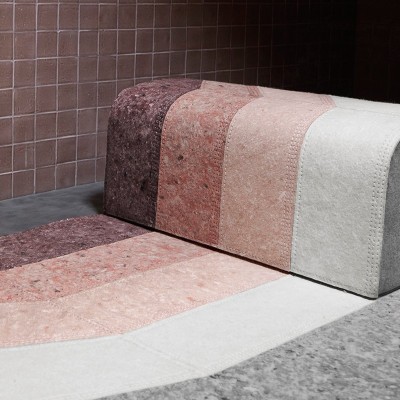 Puf Nuances Burgundy de Gan Rugs en Moises Showroom Puf Nuances Burgundy de Gan Rugs en Moises Showroom