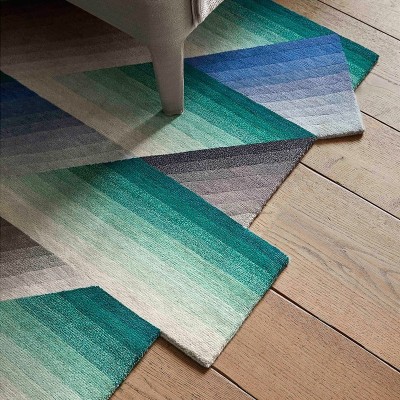 Alfombra Mirage Blue de Gan Rugs en Moises Showroom Alfombra Mirage Blue de Gan Rugs en Moises Showroom