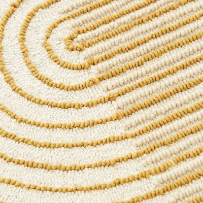 Alfombra PLY Yellow diseñada por MUT design para Gan Rugs en Moises Showroom Alfombra PLY Yellow diseñada por MUT design para Gan Rugs en Moises Showroom