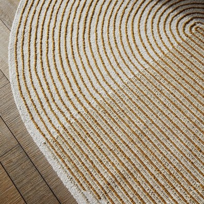 Alfombra PLY Yellow diseñada por MUT design para Gan Rugs en Moises Showroom Alfombra PLY Yellow diseñada por MUT design para Gan Rugs en Moises Showroom