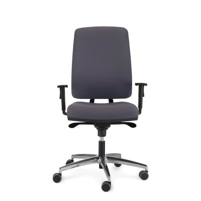 Silla Absolute de Luyando en Moises Showroom Silla Absolute de Luyando en Moises Showroom
