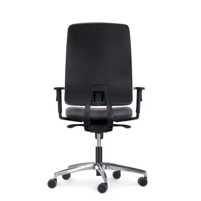 Silla Absolute de Luyando en Moises Showroom Silla Absolute de Luyando en Moises Showroom