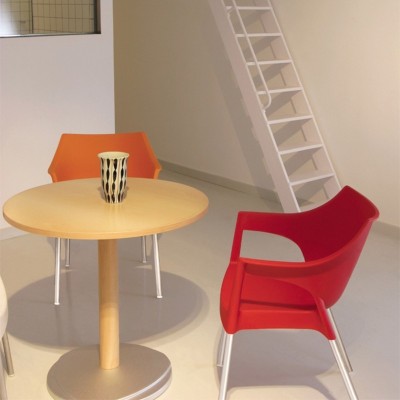 Silla Pole de Resol en Moises Showroom Silla Pole de Resol en Moises Showroom